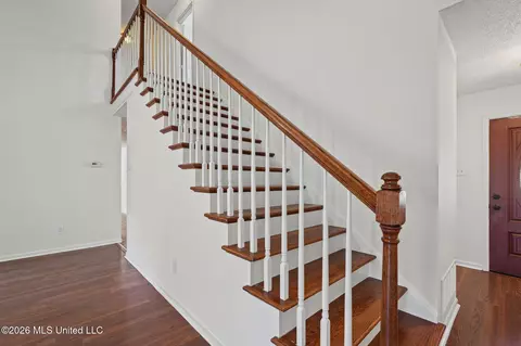 Entry Way - 5870 Morganton Dr, Olive Branch, MS 38654 photo 3 of 3
