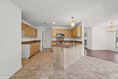 Kitchen - 5870 Morganton Dr, Olive Branch, MS 38654 photo 2 of 4
