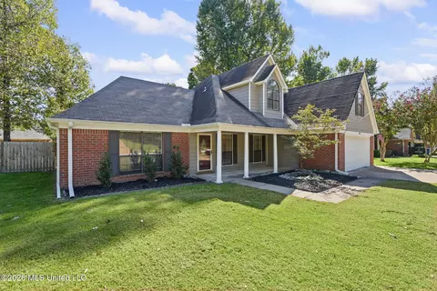 Exterior - 5870 Morganton Dr, Olive Branch, MS 38654 photo 3 of 4