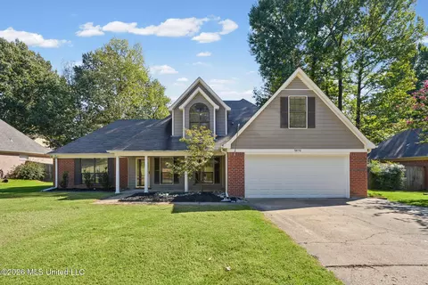 Exterior - 5870 Morganton Dr, Olive Branch, MS 38654 photo 2 of 4