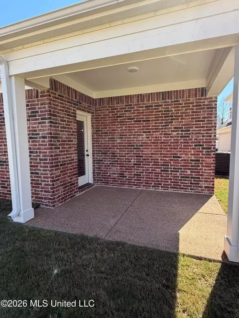 Exterior - 6068 Hickory Point Dr, Walls, MS 38680 photo 2 of 4