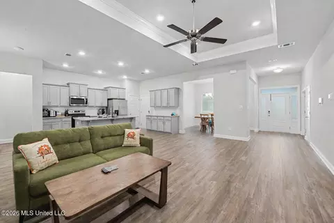 Entry Way - 156 Firefly Dr, Lucedale, MS 39452 photo 3 of 7