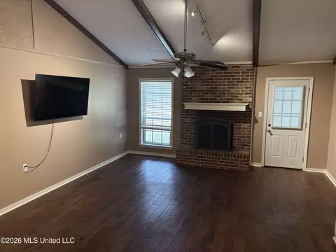 Living - 116 Woodgate Dr, Brandon, MS 39042 photo 3 of 4
