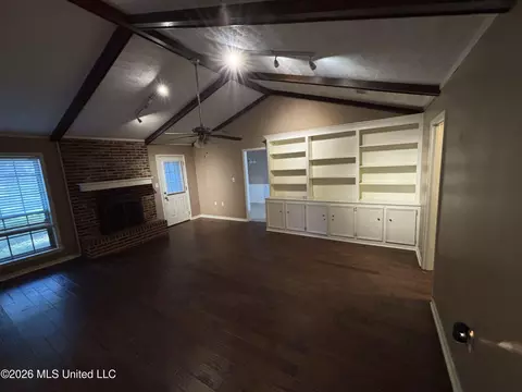 Living - 116 Woodgate Dr, Brandon, MS 39042 photo 1 of 4