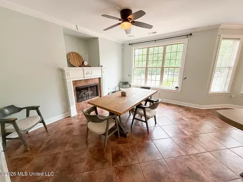 Dining - 7401 Michael Dr, Hernando, MS 38632 photo 3 of 7