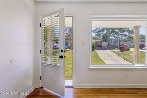 Entry Way - 2757 Panola St, Hernando, MS 38632 photo 1 of 2