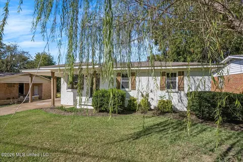 Exterior - 2757 Panola St, Hernando, MS 38632 photo 2 of 6