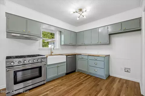 Kitchen - 2757 Panola St, Hernando, MS 38632 photo 1 of 2