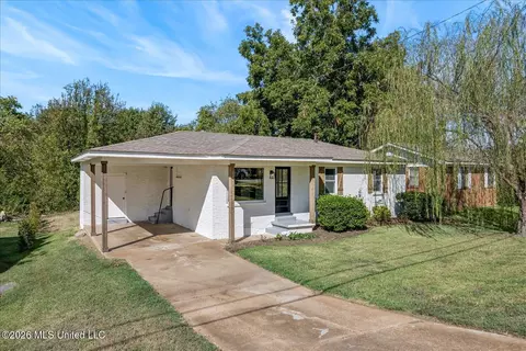 Exterior - 2757 Panola St, Hernando, MS 38632 photo 3 of 6