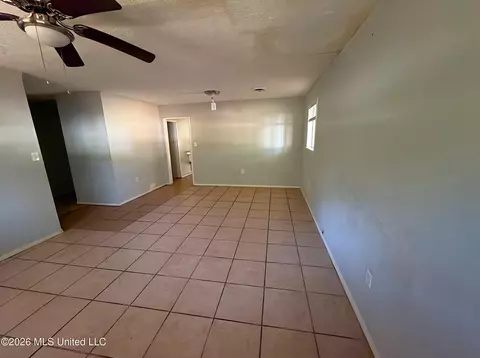 Living - 1607 Meadow Forest Dr, Jackson, MS 39212 photo 3 of 3