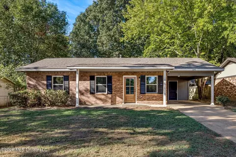 6445 Heather Rd, Horn Lake, MS 38637