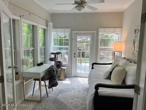 Exterior - 4066 Robin Dr, Jackson, MS 39206 photo 2 of 3