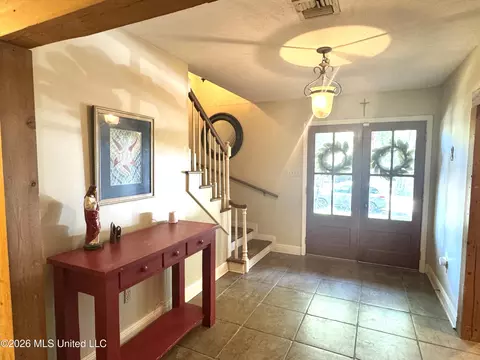 Entry Way - 4433 Deer Creek Dr, Jackson, MS 39211 photo 4 of 6
