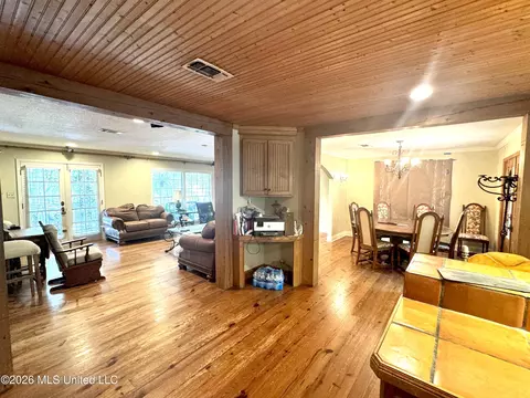 Other - 4433 Deer Creek Dr, Jackson, MS 39211 photo 6 of 9