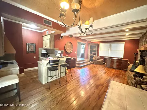 Other - 4433 Deer Creek Dr, Jackson, MS 39211 photo 2 of 9
