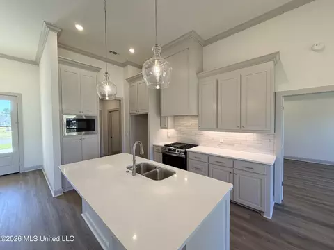 Kitchen - 312 Brookfield Cir, Brandon, MS 39042 photo 2 of 4