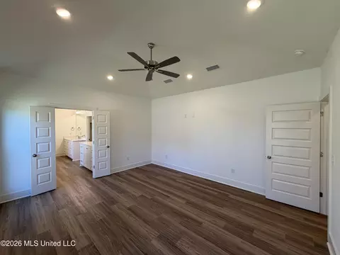 Bedroom - 316 Brookfield Cir, Brandon, MS 39042 photo 2 of 4