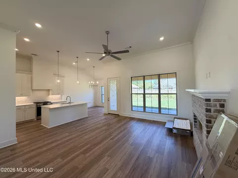 Living - 316 Brookfield Cir, Brandon, MS 39042 photo 1 of 3