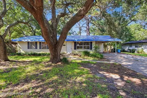 2209 Paul Harvey Ave, Pascagoula, MS 39567