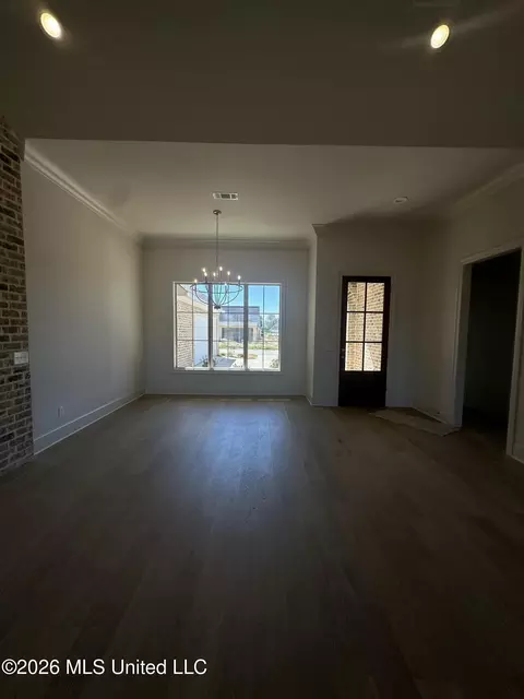 Living - 425 Old Maple Cv, Madison, MS 39110 photo 1 of 3