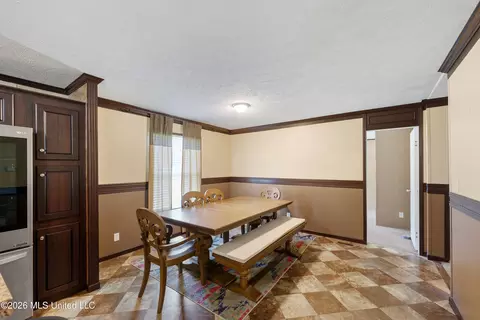 Dining - 5805 Mcingvale Rd, Hernando, MS 38632 photo 1 of 1