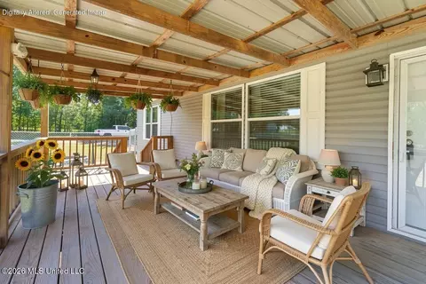 Exterior - 5805 Mcingvale Rd, Hernando, MS 38632 photo 2 of 3