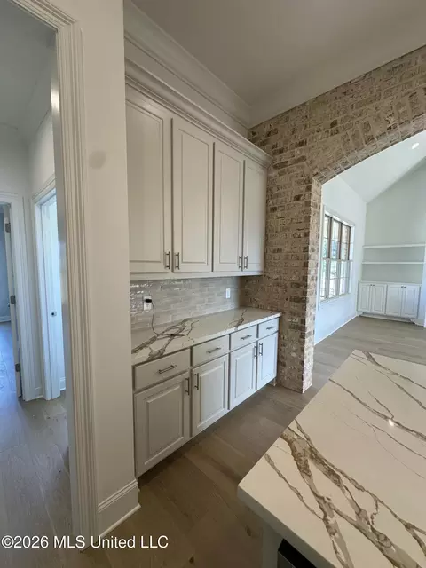 Kitchen - 426 Old Maple Cv, Madison, MS 39110 photo 2 of 4