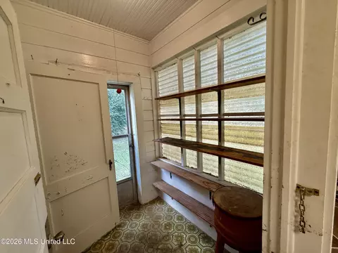 Exterior - 302 3rd Ave, Magee, MS 39111 photo 5 of 9