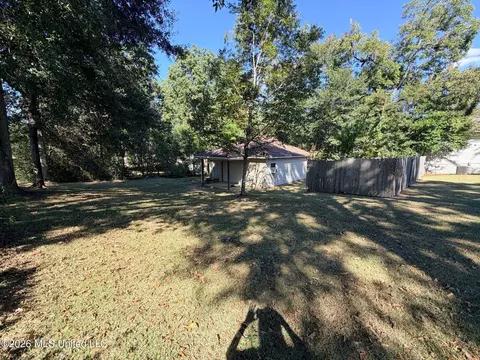 Exterior - 109 NW 3rd St, Magee, MS 39111 photo 10 of 17