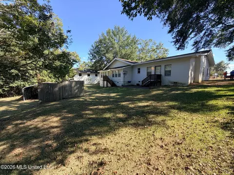 Exterior - 109 NW 3rd St, Magee, MS 39111 photo 9 of 17