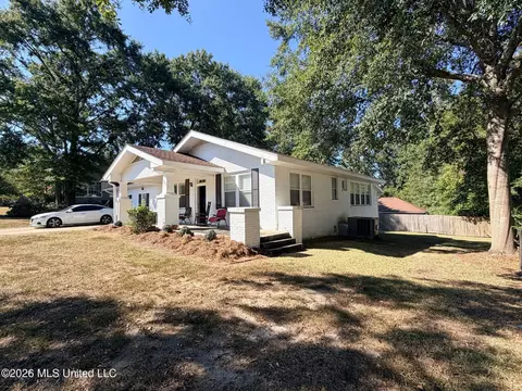 Other - 109 NW 3rd St, Magee, MS 39111 photo 2 of 10