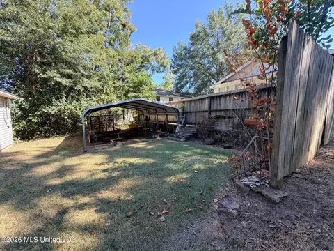 Exterior - 109 NW 3rd St, Magee, MS 39111 photo 12 of 17