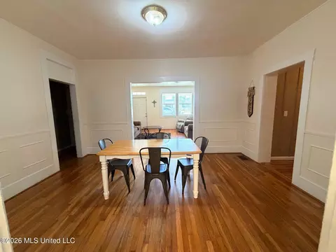 Dining - 109 NW 3rd St, Magee, MS 39111 photo 3 of 3