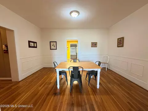 Dining - 109 NW 3rd St, Magee, MS 39111 photo 1 of 3