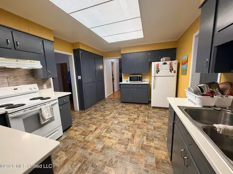 Kitchen - 109 NW 3rd St, Magee, MS 39111 photo 1 of 4
