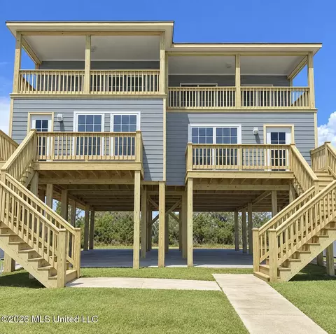 321 Lac Bleu Ave, Pass Christian, MS 39571