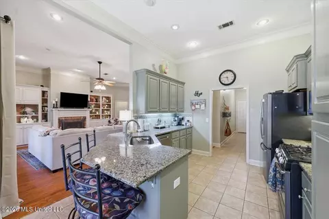 Kitchen - 344 Red Eagle Cir, Ridgeland, MS 39157 photo 2 of 4