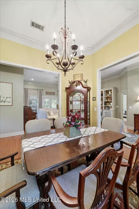 Dining - 344 Red Eagle Cir, Ridgeland, MS 39157 photo 4 of 5