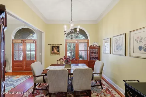 Dining - 344 Red Eagle Cir, Ridgeland, MS 39157 photo 3 of 5
