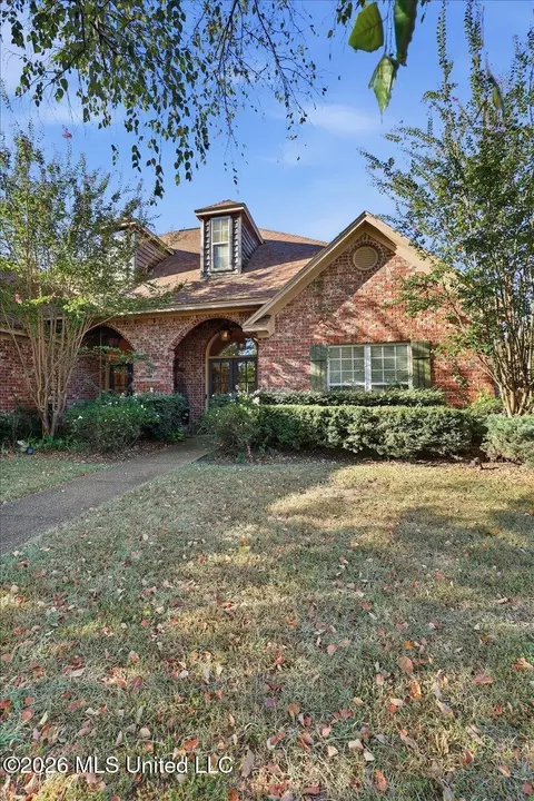 Exterior - 344 Red Eagle Cir, Ridgeland, MS 39157 photo 4 of 13