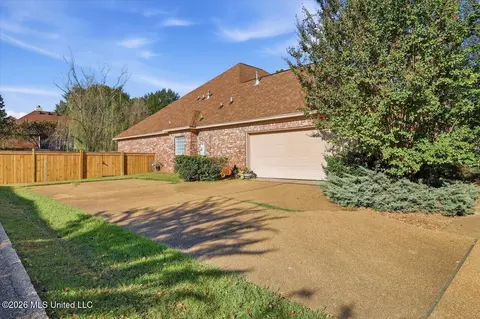Exterior - 344 Red Eagle Cir, Ridgeland, MS 39157 photo 6 of 13