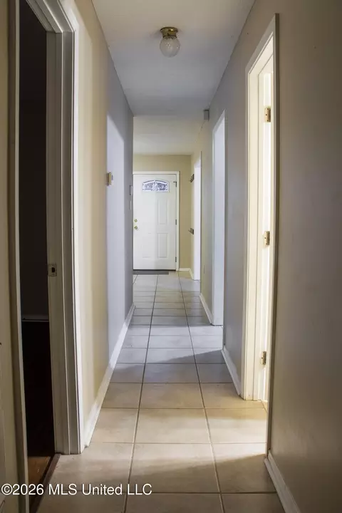 Entry Way - 302 Ferguson Ave, Long Beach, MS 39560 photo 3 of 3
