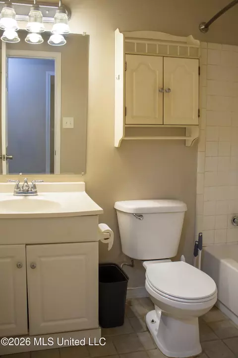 Bath - 302 Ferguson Ave, Long Beach, MS 39560 photo 1 of 3