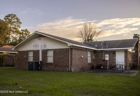 Exterior - 302 Ferguson Ave, Long Beach, MS 39560 photo 2 of 4