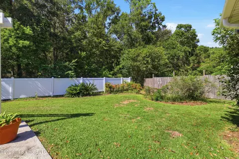 Exterior - 5 Deborah Ct, Long Beach, MS 39560 photo 6 of 9