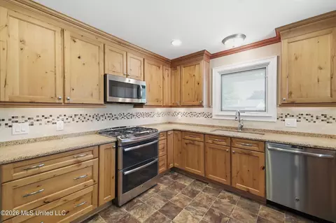 Kitchen - 5 Deborah Ct, Long Beach, MS 39560 photo 2 of 3
