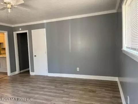 Living - 1645 Camellia Ln, Jackson, MS 39204 photo 2 of 2