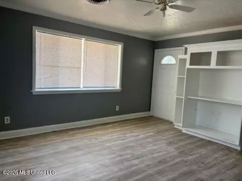 Living - 1645 Camellia Ln, Jackson, MS 39204 photo 1 of 2