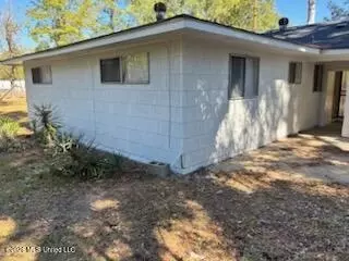 Other - 1645 Camellia Ln, Jackson, MS 39204 photo 3 of 9