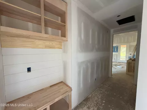 Entry Way - 1215 Old Court Xing, Flowood, MS 39232 photo 1 of 8